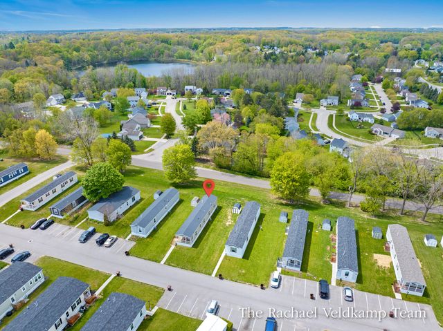 6925 Vinewood Avenue NE, Belmont, MI 49306