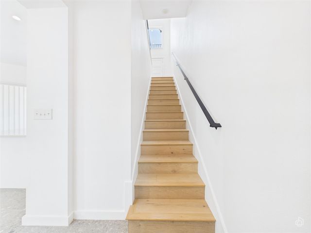 5912 Harold CT 104, Austin, TX 78721