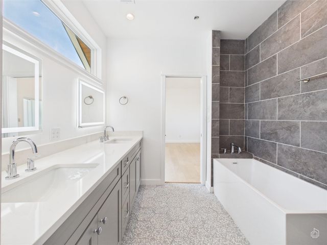 5912 Harold CT 104, Austin, TX 78721