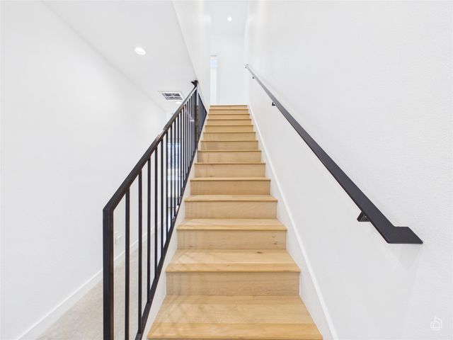 5912 Harold CT 104, Austin, TX 78721