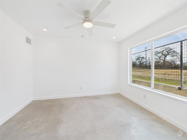 5912 Harold CT 104, Austin, TX 78721