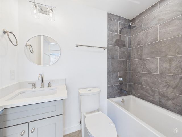 5912 Harold CT 104, Austin, TX 78721