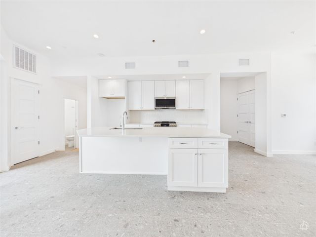 5912 Harold CT 104, Austin, TX 78721