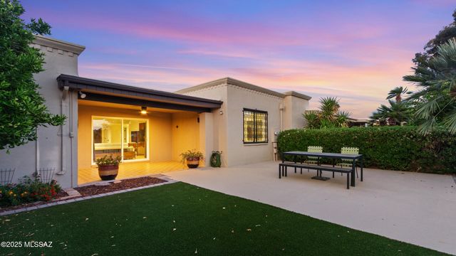 2791 W Casas Circle, Tucson, AZ 85742