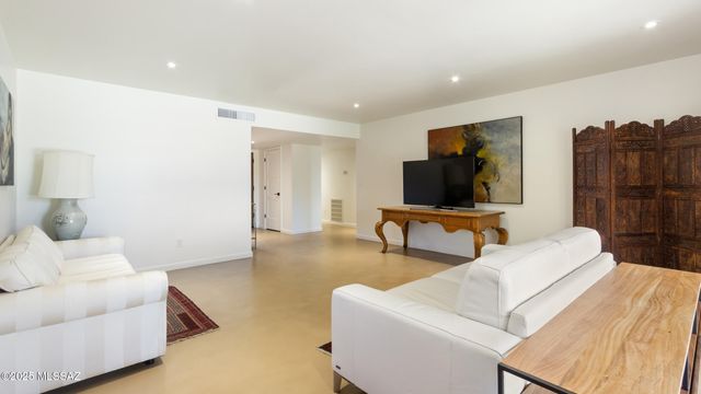 2791 W Casas Circle, Tucson, AZ 85742