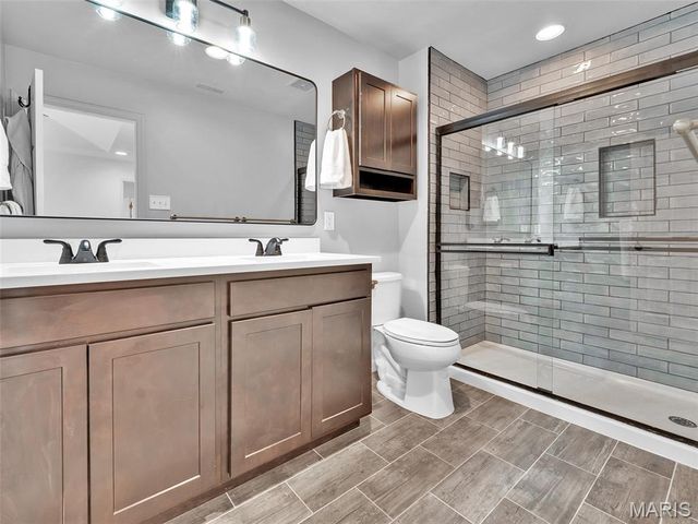 1018 Konert Lake Drive, Fenton, MO 63026