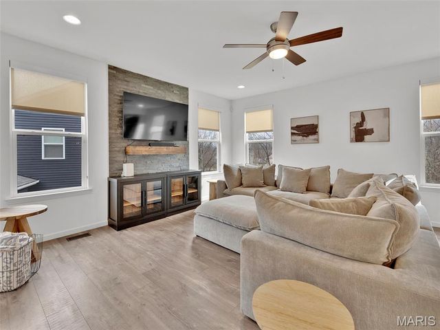 1018 Konert Lake Drive, Fenton, MO 63026