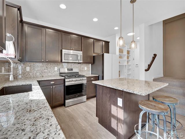 1018 Konert Lake Drive, Fenton, MO 63026