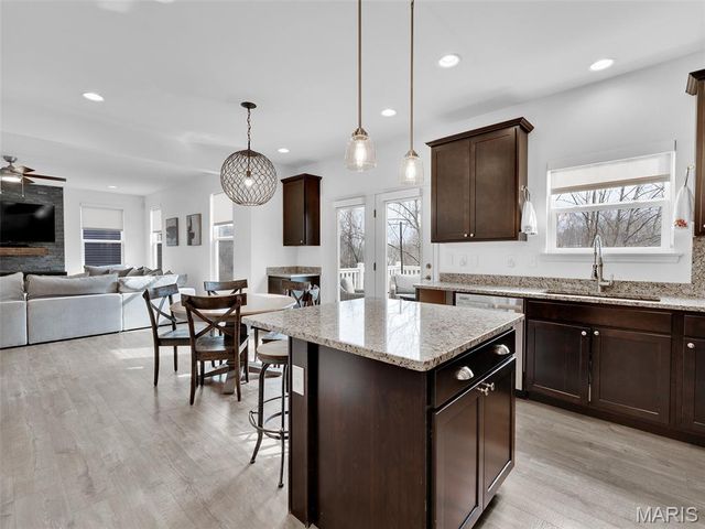 1018 Konert Lake Drive, Fenton, MO 63026