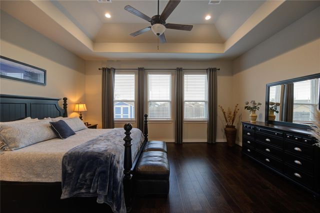 441 Hunters Crossing Drive, Sealy, TX 77474