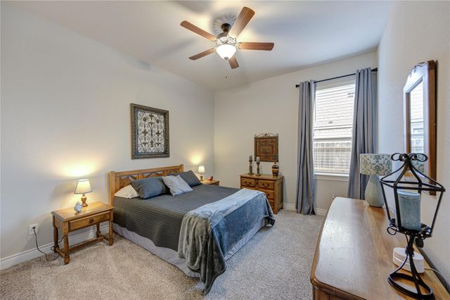 441 Hunters Crossing Drive, Sealy, TX 77474