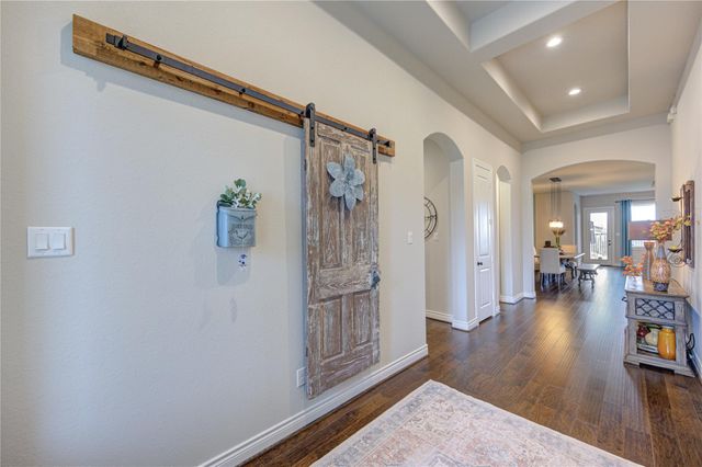 441 Hunters Crossing Drive, Sealy, TX 77474