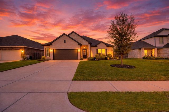 441 Hunters Crossing Drive, Sealy, TX 77474