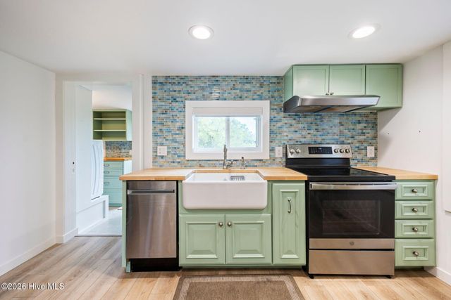 500 Lewis Drive, Carolina Beach, NC 28428