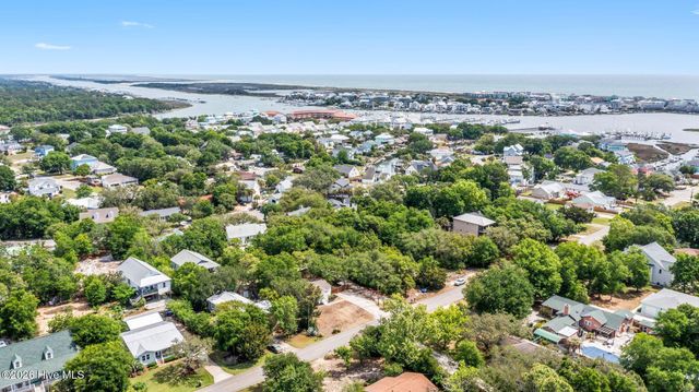 500 Lewis Drive, Carolina Beach, NC 28428