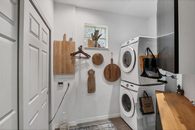 4505 CAMINO REAL, Sarasota, FL 34231