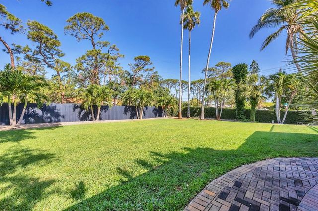 4505 CAMINO REAL, Sarasota, FL 34231