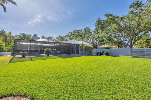 4505 CAMINO REAL, Sarasota, FL 34231