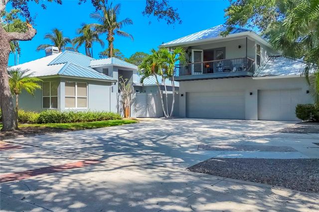 4505 CAMINO REAL, Sarasota, FL 34231