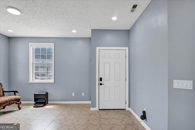 141 Windcroft Circle, Acworth, GA 30101