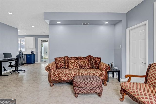 141 Windcroft Circle, Acworth, GA 30101