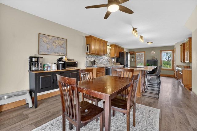 8632 N Stone Farm Road, Edgerton, WI 53534