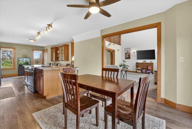 8632 N Stone Farm Road, Edgerton, WI 53534