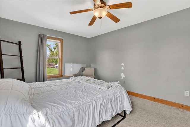 8632 N Stone Farm Road, Edgerton, WI 53534