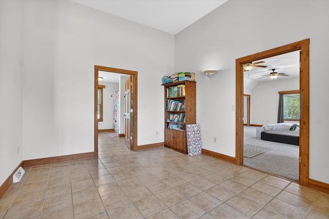 8632 N Stone Farm Road, Edgerton, WI 53534