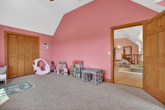 8632 N Stone Farm Road, Edgerton, WI 53534