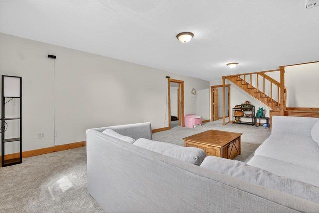 8632 N Stone Farm Road, Edgerton, WI 53534