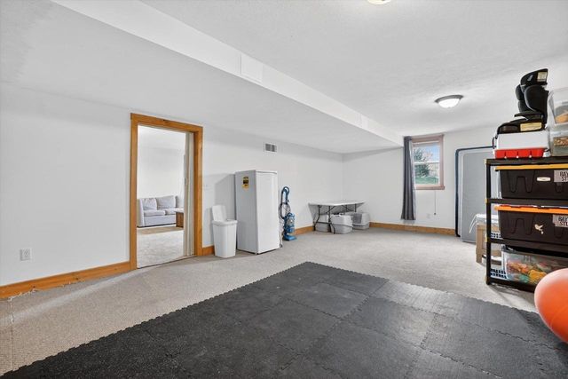 8632 N Stone Farm Road, Edgerton, WI 53534