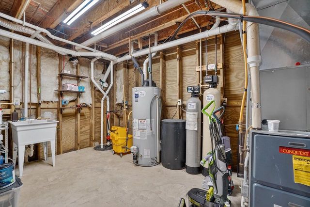 8632 N Stone Farm Road, Edgerton, WI 53534