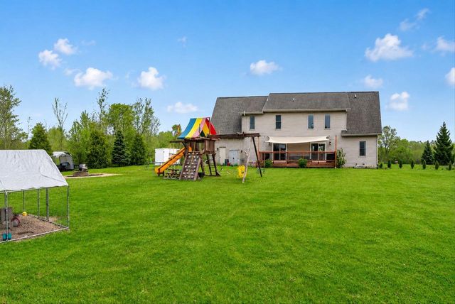8632 N Stone Farm Road, Edgerton, WI 53534
