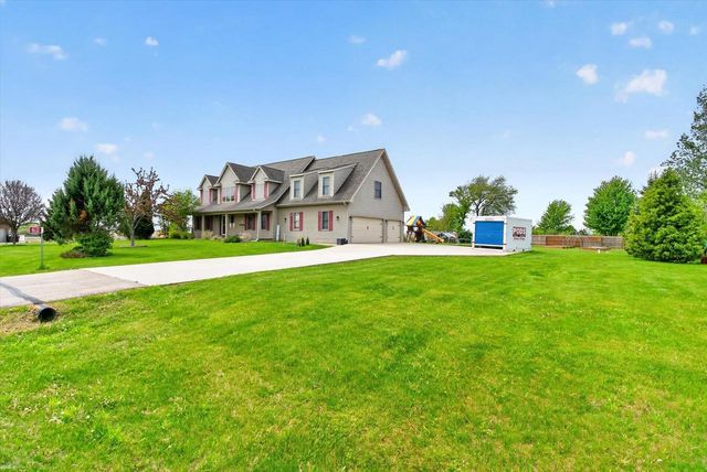 8632 N Stone Farm Road, Edgerton, WI 53534