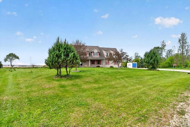 8632 N Stone Farm Road, Edgerton, WI 53534