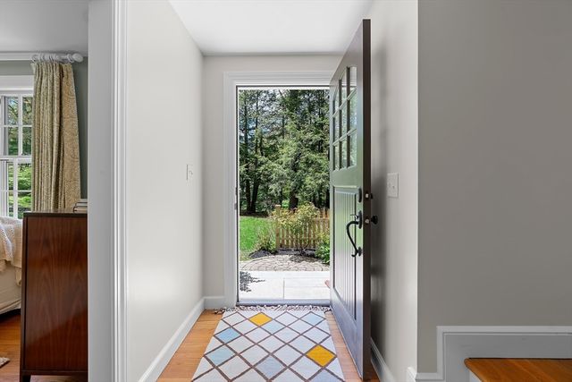 37 Moore Rd, Wayland, MA 01778