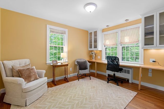 37 Moore Rd, Wayland, MA 01778