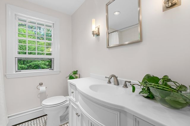 37 Moore Rd, Wayland, MA 01778