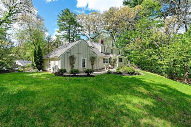 37 Moore Rd, Wayland, MA 01778