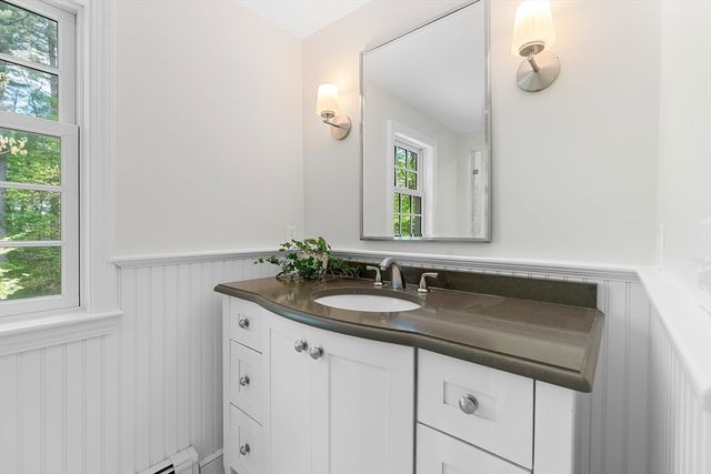 37 Moore Rd, Wayland, MA 01778