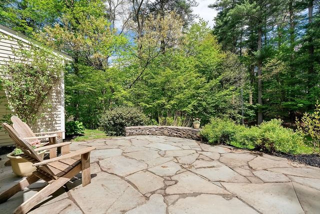 37 Moore Rd, Wayland, MA 01778