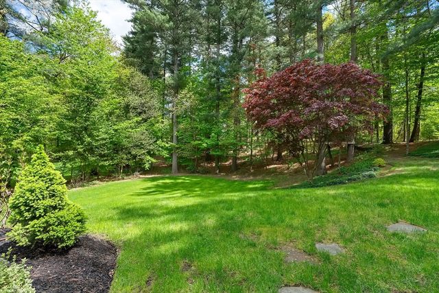 37 Moore Rd, Wayland, MA 01778
