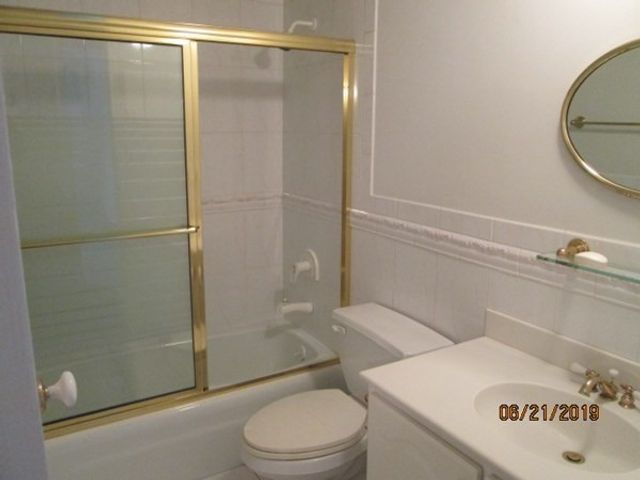 146 Marble 307, Stoneham, MA 02180