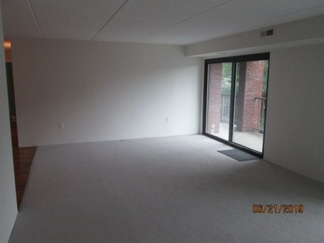 146 Marble 307, Stoneham, MA 02180