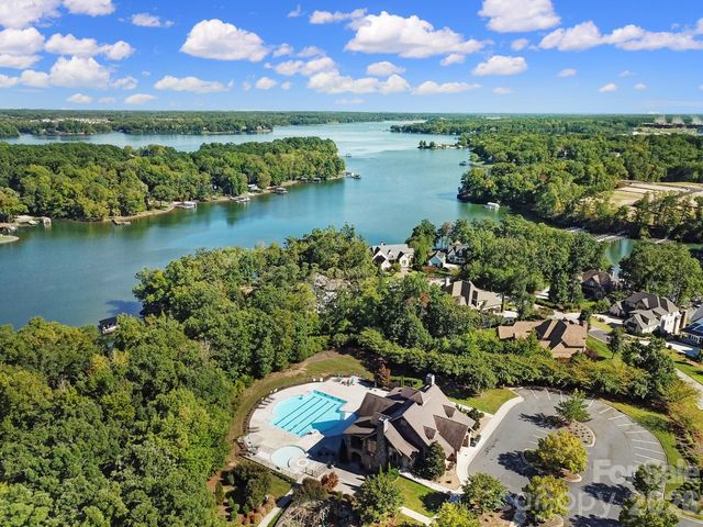 318 Redberry Court, York, SC 29745