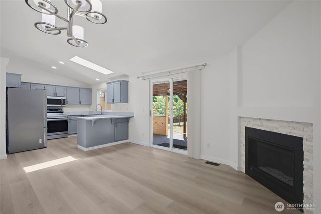 21141 SE 278th Way, Maple Valley, WA 98038