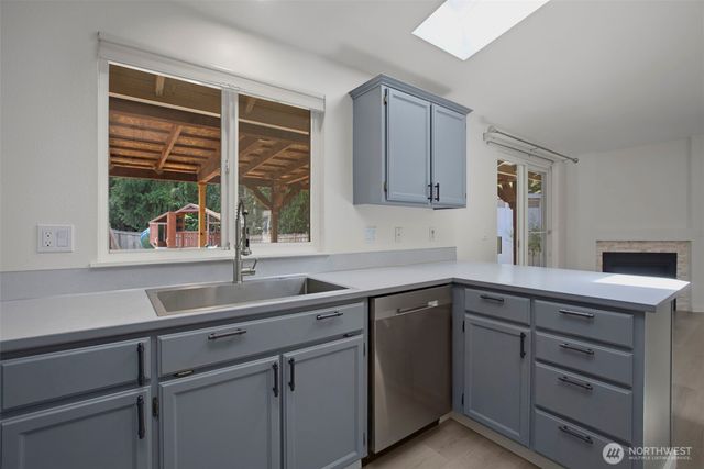 21141 SE 278th Way, Maple Valley, WA 98038