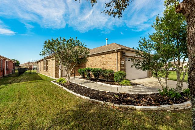 614 Shoreside Drive, Richmond, TX 77469