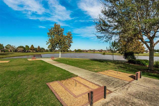 614 Shoreside Drive, Richmond, TX 77469